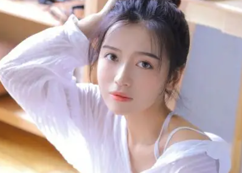 全球视野：不同文化中的包养现象与反思